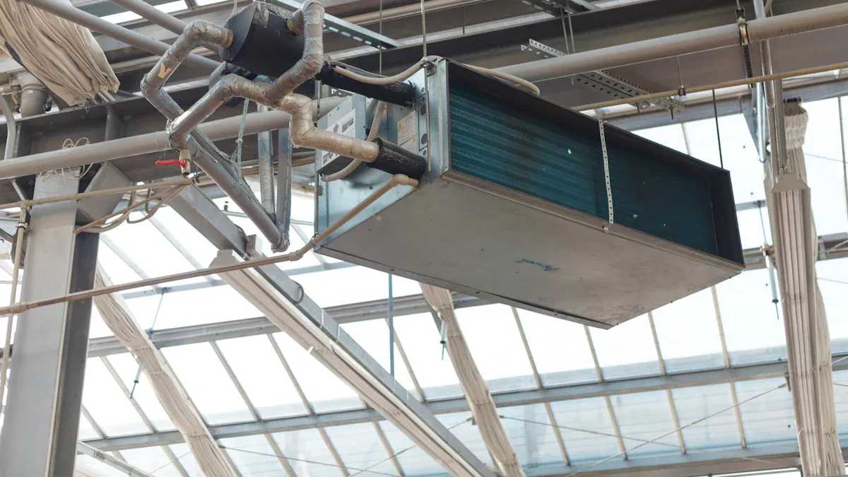 10 conseils intelligents pour un refroidissement rentable dans les grands espaces industriels